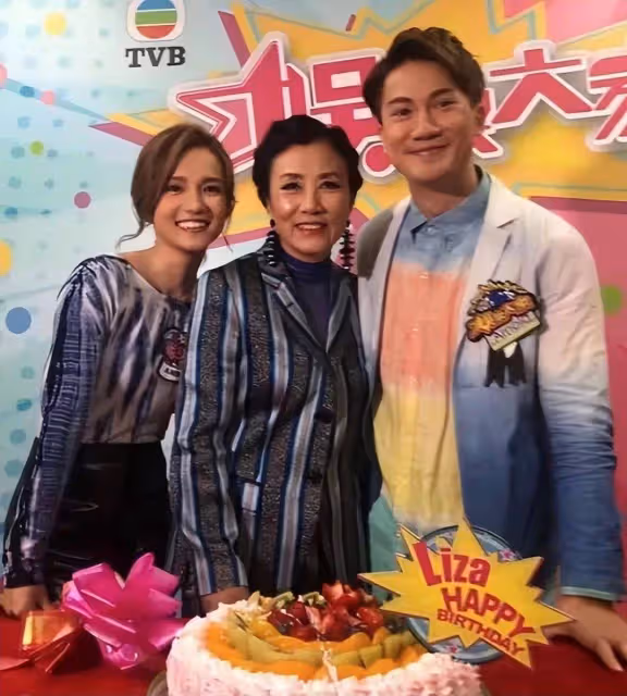 又來一波!汪明荃忙到元宵節仍有人拜年,與TVB「金童玉女」合影被指黑面?