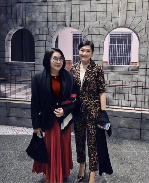 TVB老戲骨李司棋近照曝光！與女兒同框似姐妹，曾與女兒斷聯7年