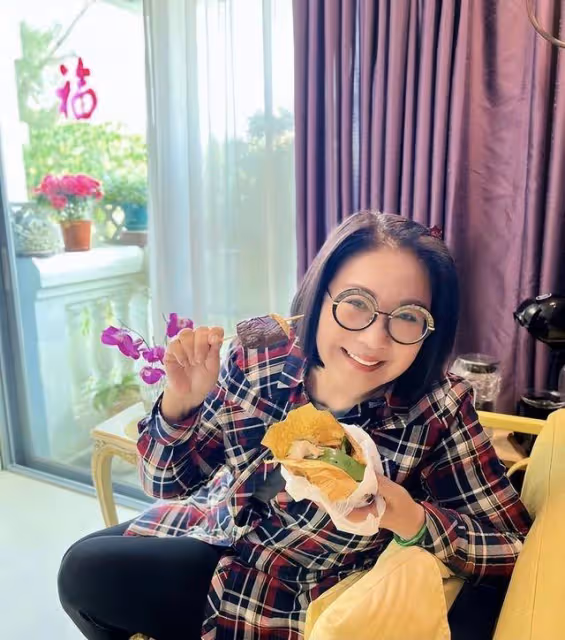 TVB老戲骨李司棋近照曝光！與女兒同框似姐妹，曾與女兒斷聯7年