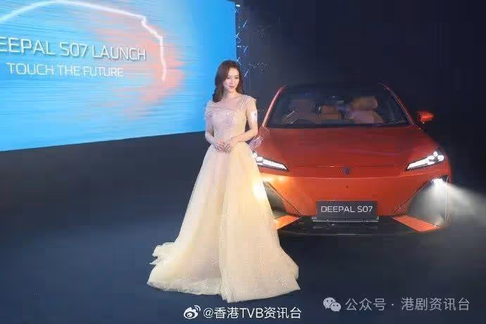 王敏奕重提奪「最佳衣著獎」!爆肚多謝曾志偉