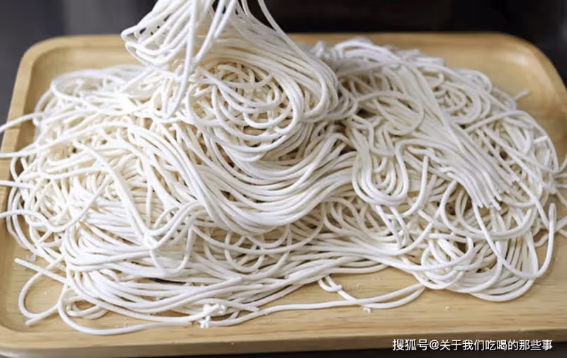 豆角燜面總是做不好?牢記「1個竅門」,麵條不粘不成坨,香味濃