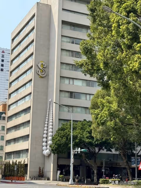 大S媽再次發表爭議言論，汪小菲有可能遭到S家起碼近億台幣索償