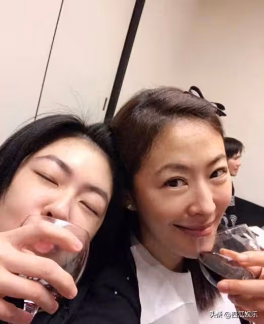 大S閨蜜透露了大S告別會現場情況,其中倆細節顯得汪小菲有些無辜