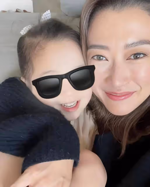 謝婷婷曬外籍男友,高大英俊疑似外國富商,女方6歲女兒也喜歡他