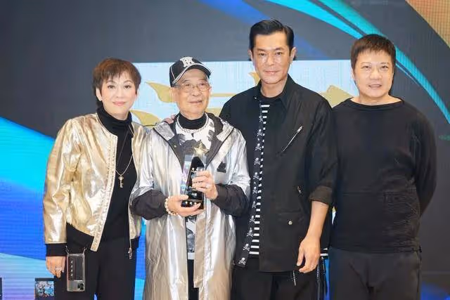 亞視「傳奇綠葉」近照曝光！88歲潮范十足，一生未婚卻有感人故事
