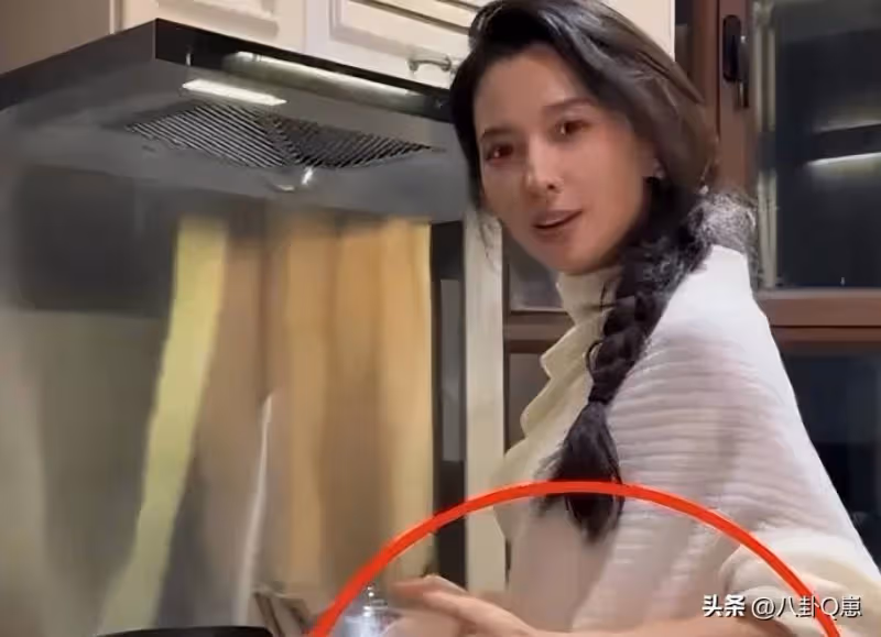 離婚還不到兩年，汪峰就不「裝」了，回應離婚內幕是自己厭倦了