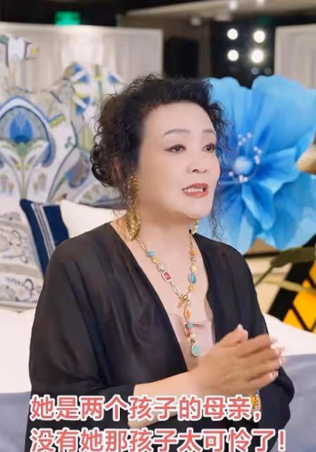 S媽連續發文，台媒心理師認為她可能有精神問題，小S的狀況更嚴重