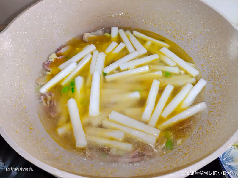 春天最該吃的菜就是它,隨手一煮賽吃肉!軟糯又鮮香、滿口好味滋味足,好吃好做全家都愛