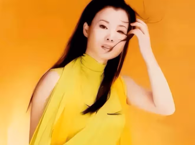 她是著名歌唱家葉凡,從高燒再到去世僅16天,演唱現場復發,後搶救無效離世