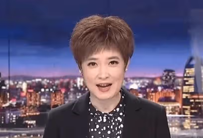 深藏不漏!《海峽兩岸》主持桑晨,原來是這位大明星的孩子,難怪長這麼漂亮
