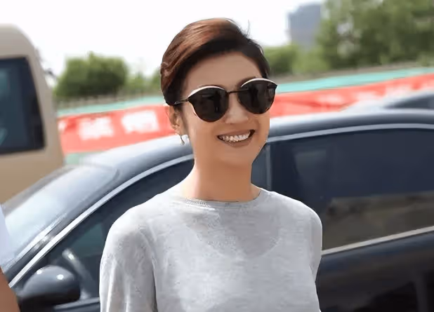 她與前夫丁克,二嫁「央視名嘴」卻高齡產子,如今人生「剛剛好」