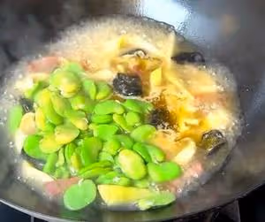 蠶豆鹹肉燜春筍/春三鮮