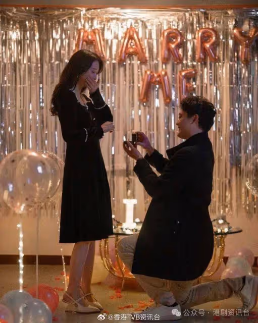HOY TV主持人宣布懷孕,未婚夫身份曝光,女同事疑似暗諷「機心女」