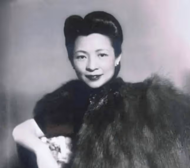 她不能生育收了養女,養女卻為丈夫生子,她放手後擁有3000弟子