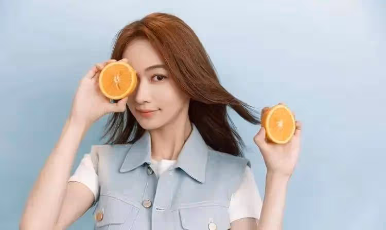 突傳喜訊!女星吳謹言當媽了誕下一女,於正稱男方不差錢兩人裸婚