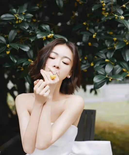 突傳喜訊！女星吳謹言當媽了誕下一女，於正稱男方不差錢兩人裸婚