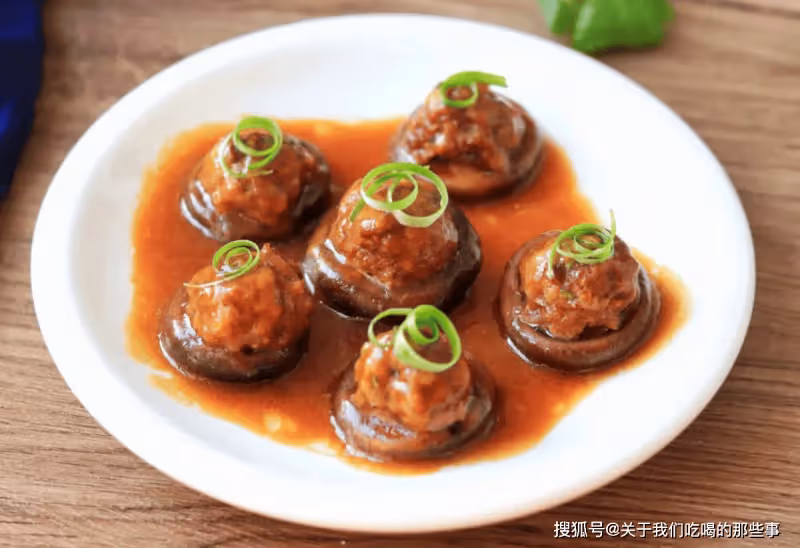 泡發乾香菇,記住不要直接用水泡,教你一招,10分鐘泡軟又乾淨