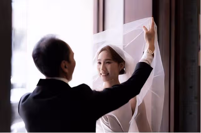 恭喜!TVB「東張女神」結婚,奢華壯觀,曾被困屋內慘遭粗暴對待