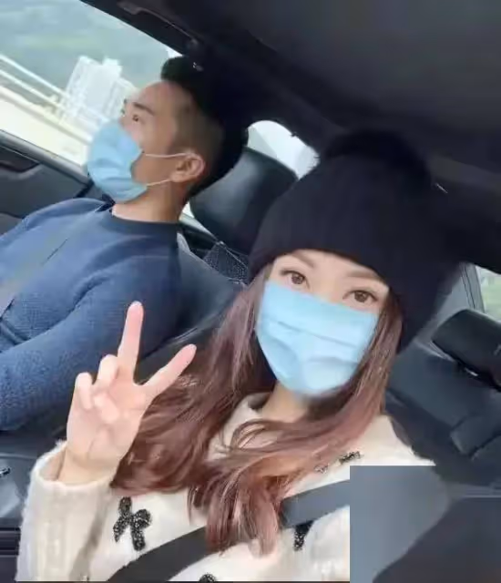 TVB小花疑似單身?網友質疑為戀綜節目造勢,曾與鍾培生傳緋聞
