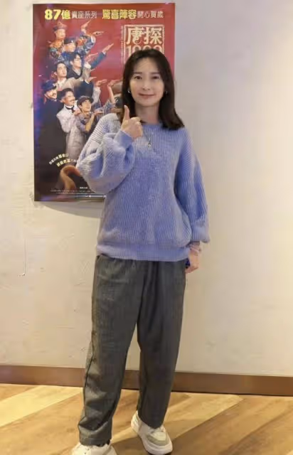 周潤發新片獲超百位藝人現身支持,採訪時親吻鄭裕玲引髮網民熱議