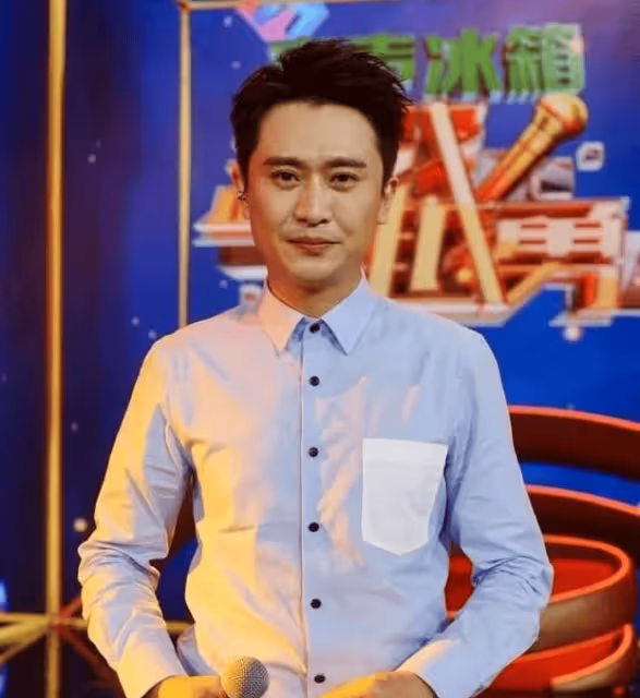 央視著名主持人楊帆:放棄張蕾,娶普通妻子,女兒成貼心小棉襖
