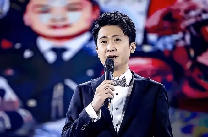 央視著名主持人楊帆:放棄張蕾,娶普通妻子,女兒成貼心小棉襖