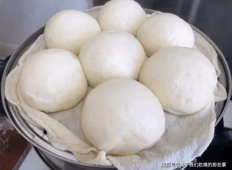 蒸饅頭,1斤麵粉放多少酵母?掌握好4點,饅頭出鍋不塌,蓬鬆喧軟