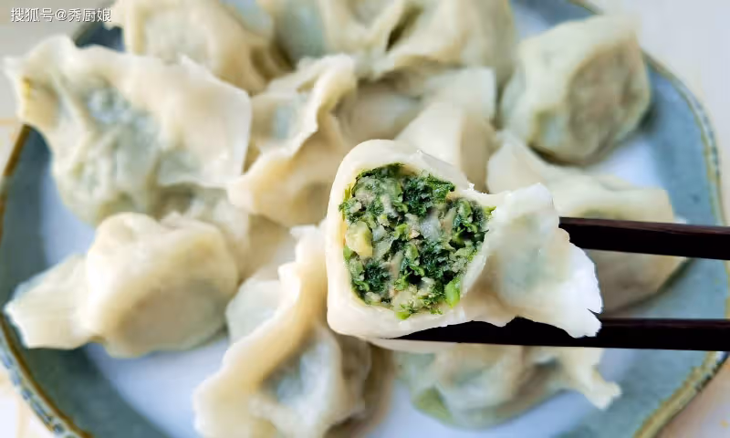 立春後,這菜使勁吃!一通便、二護眼,三補鈣,包餃子吃真鮮美!