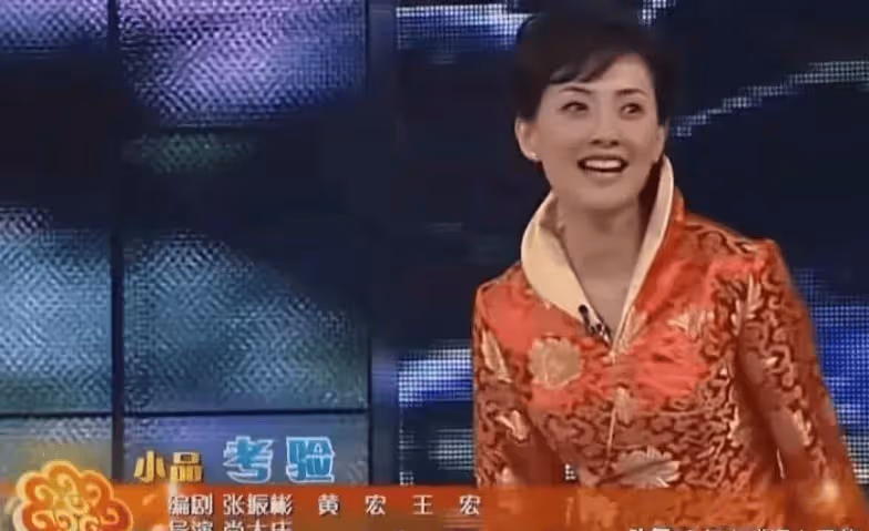 52歲演員牛莉，肥乳厚臀，豐腴圓潤的身材，微胖的曲線更有女人味