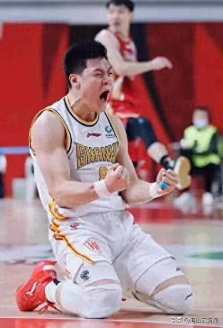 賽季至今,29歲的阿不都沙拉木得了220分,28歲的張寧得了多少分