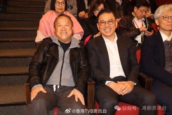 TVB新春團拜｜曾志偉狂摸獅頭圖沾好運