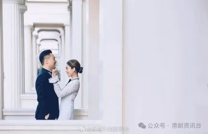 前TVB花旦黃智雯罕見曬全家福！曝光家姐餅印樣貌，背景猛料引關注