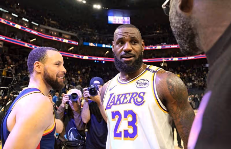 14勝0負,帶隊聯盟第一!NBA最無私的超巨,你終於看到總冠軍希望