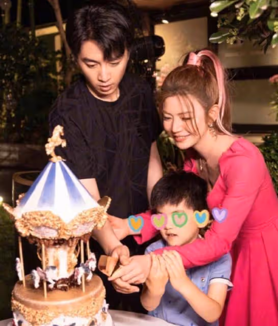 曝陳曉離婚原因！疑陳妍希婚內出軌，照片曝光，更多證據被扒
