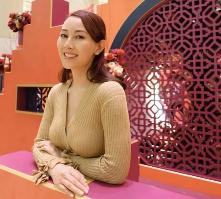 「話題女王」袁嘉敏宣布搬離英國,重回香港發展,國外覓真愛失敗,富豪聚會遭歧視?