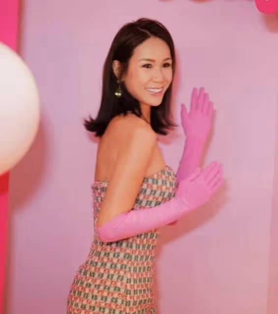 不急!TVB女星生日與男友齊現身,拍拖九年仍未結婚曾指不抱希望