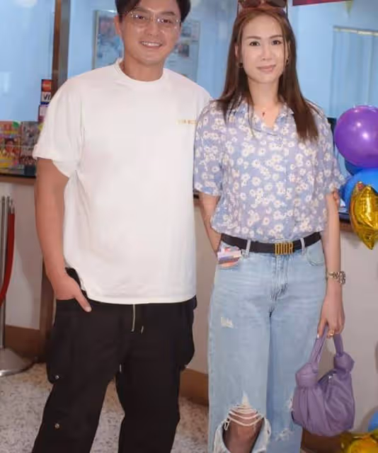 不急!TVB女星生日與男友齊現身,拍拖九年仍未結婚曾指不抱希望