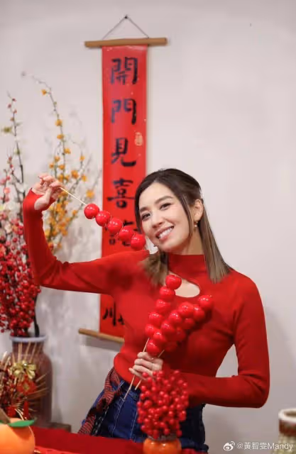 TVB離巢花旦曬日本遊玩照!姐姐美貌獲讚賞,被喊話入行發展