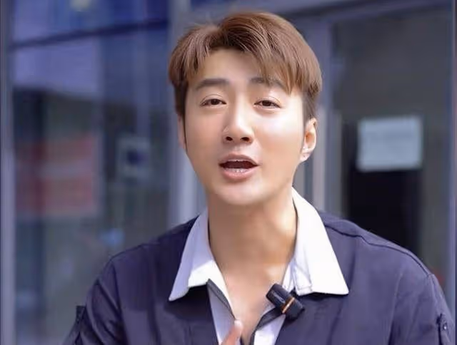 香港知名男星低調結婚,財產工資全部上交,做餐飲虧損超百萬