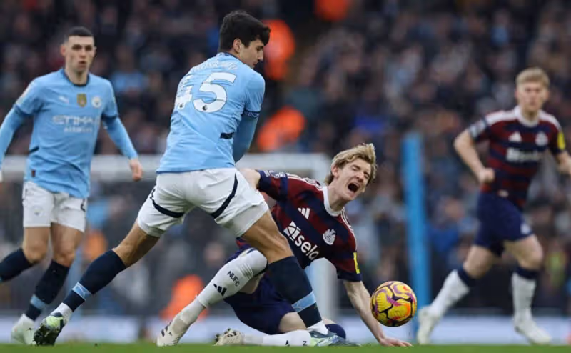 一場4-0,讓曼城重返英超前4!門將送助攻創歷史,7500萬新援戴帽