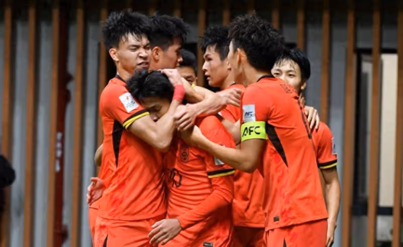 一場5-2大勝,讓中國隊提前1輪出線!4人皆破門:1人雙響+1人傳射