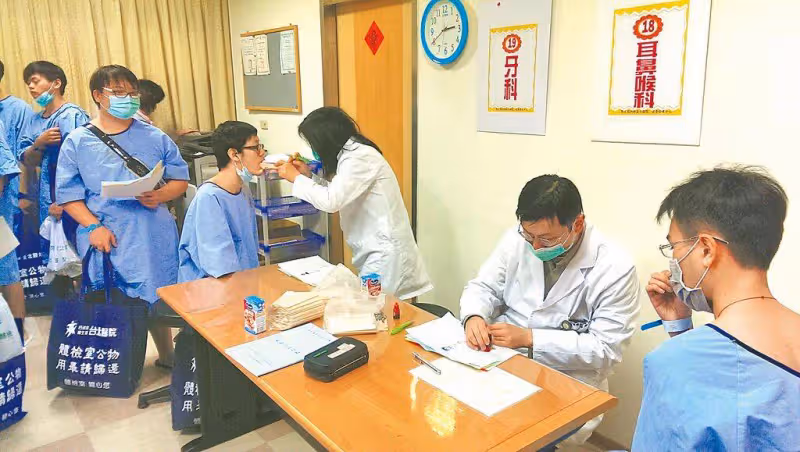 王大陸爸爸對兒子逃兵役很失望,父子私下沒聯絡,抱怨他不聽話