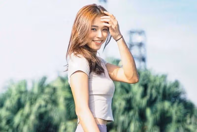 TVB小花廖慧儀擁有完美背肌，曬健身照「凸顯」尷尬，前男友曾為其墜樓自殺