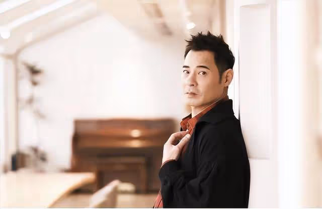 黃智賢與TVB未簽經理人合約，自曝曾遭監製冷眼，與妻子一直丁克