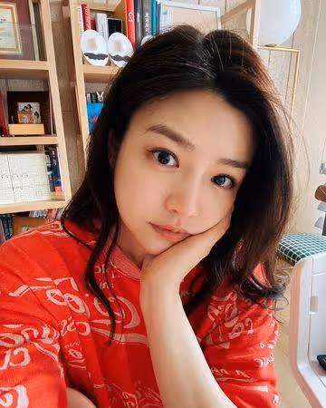 斷開陳曉8年婚 陳妍希隔8小時「低調改臉書聲明」