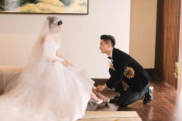 斷開陳曉8年婚 陳妍希隔8小時「低調改臉書聲明」