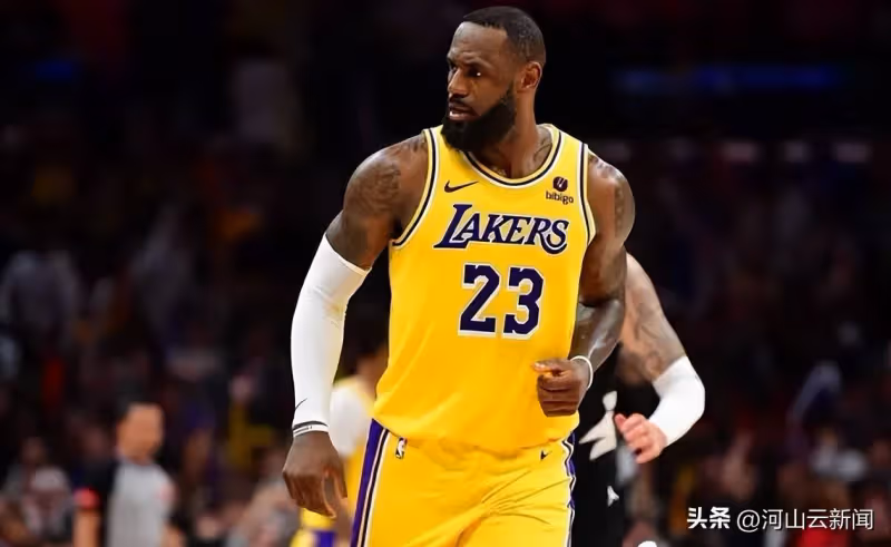 詹姆斯決定跳出合同!引起NBA各隊哄搶,湖人最新報價超過1億美金