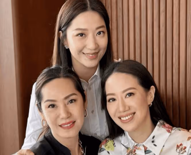 她是最強岳母,她只比女婿大6歲,女兒一個嫁巨星一個嫁豪門