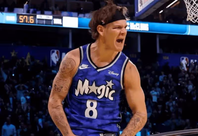 就在今天,78年NBA史無前例的紀錄,被麥克朗達成了