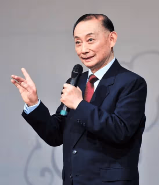 京劇第一美人李勝素:四個緋聞丈夫沒一個是真的?如今被真老公寵成公主